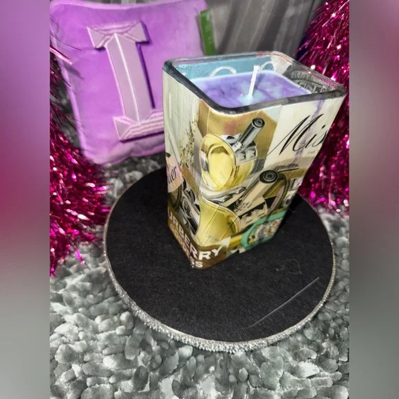 Soy Hand Made Spa Day Scented Candle - Lavender, Peppermint, & Eucalyptus - Picture 2 of 7